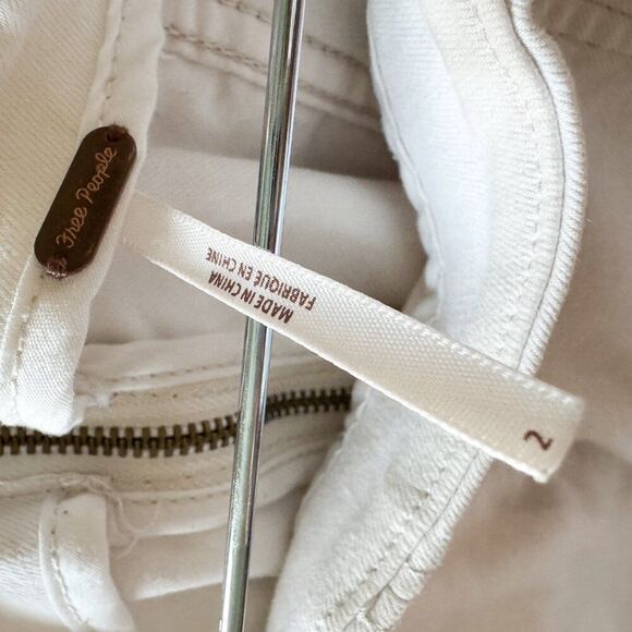 Free People Cream Mini Skirt • Size 2 • Zip Back • GUC - Picture 4 of 4